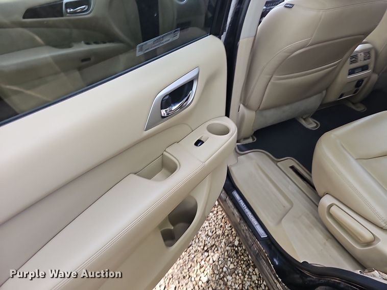 image for item EJ5572 2014 Nissan  Pathfinder SUV