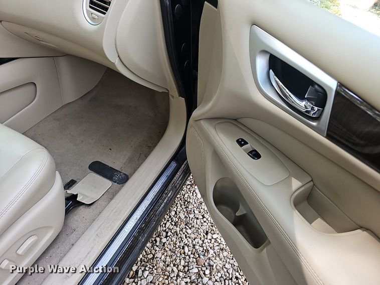image for item EJ5572 2014 Nissan  Pathfinder SUV