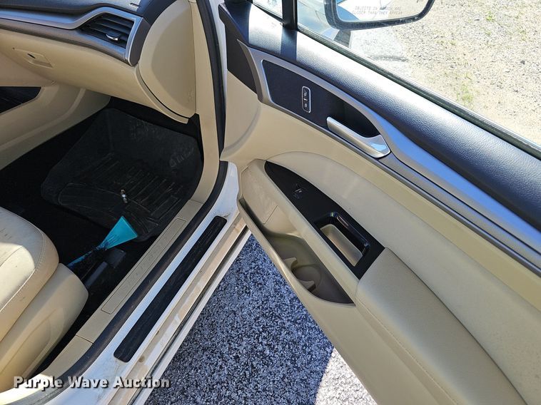 image for item EJ5604 2014 Ford  Fusion 