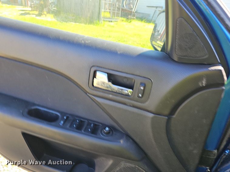 image for item EJ5606 2011 Ford  Fusion  