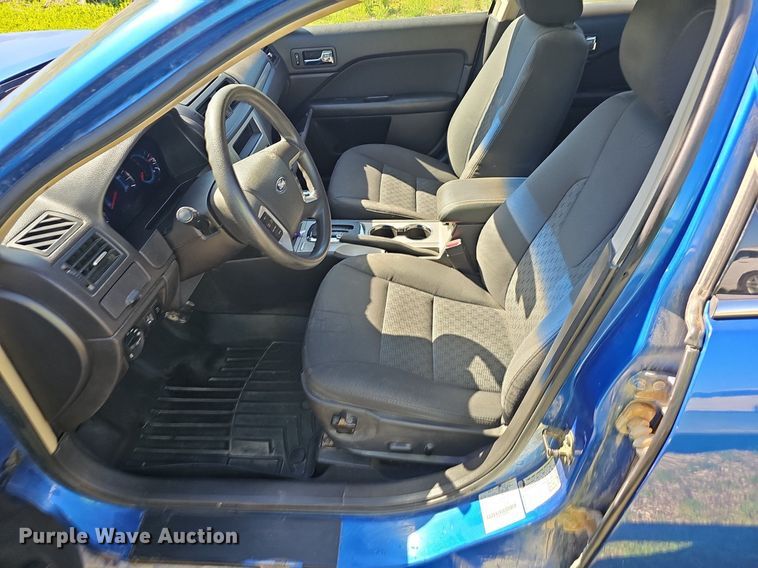 image for item EJ5606 2011 Ford  Fusion  
