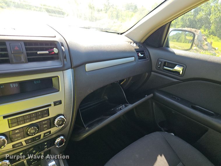 image for item EJ5606 2011 Ford  Fusion  