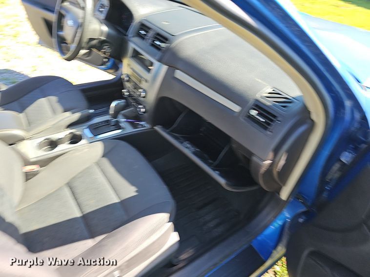 image for item EJ5606 2011 Ford  Fusion  