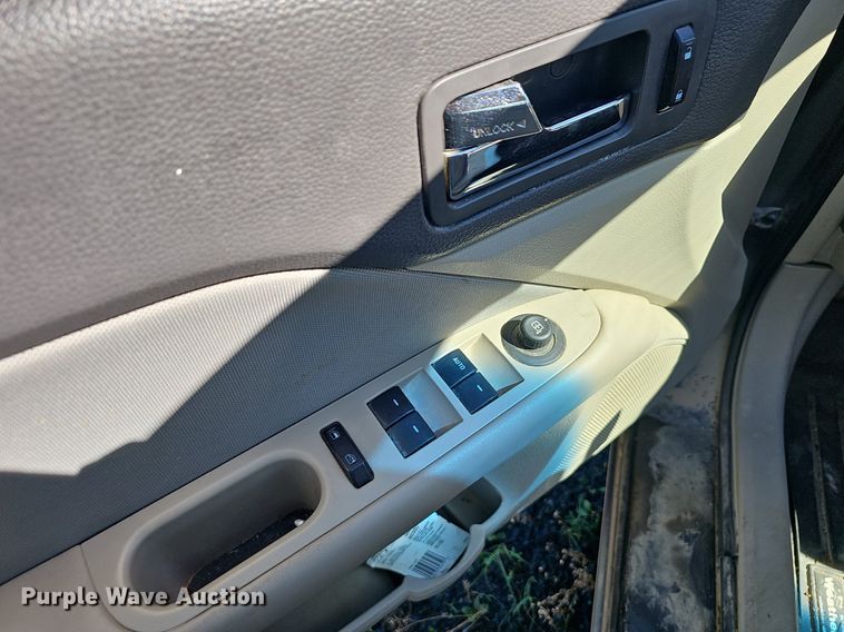 image for item EJ5607 2012 Ford  Fusion  