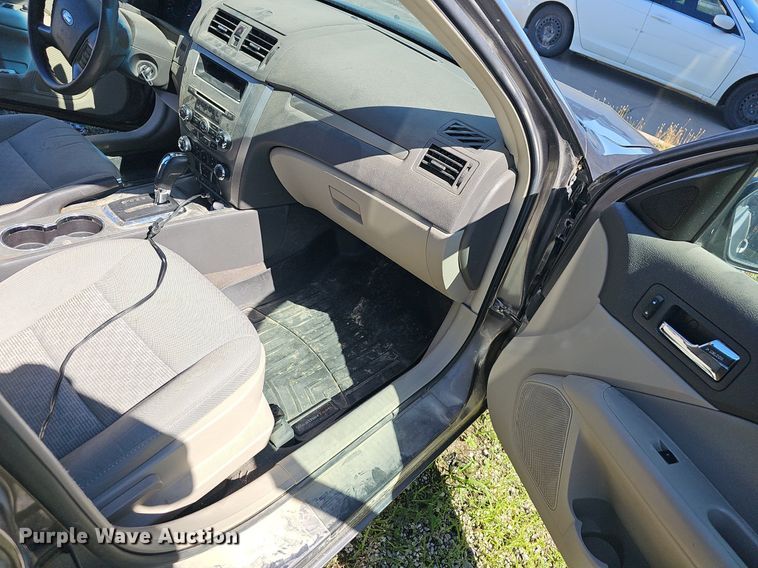 image for item EJ5607 2012 Ford  Fusion  