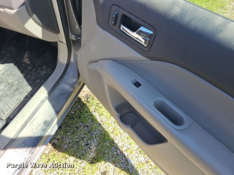 image for item EJ5607 2012 Ford  Fusion  