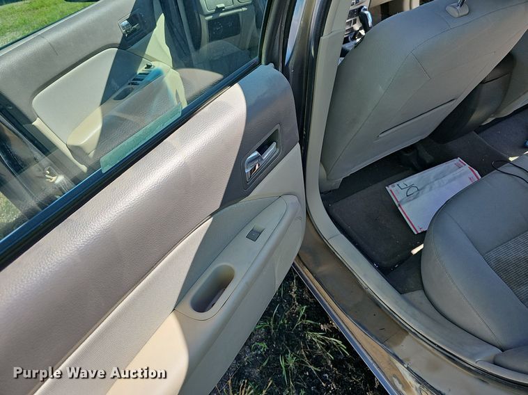 image for item EJ5607 2012 Ford  Fusion  