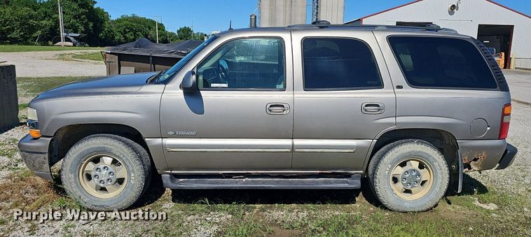 image for item EJ5608 2002 Chevrolet  Tahoe LT SUV