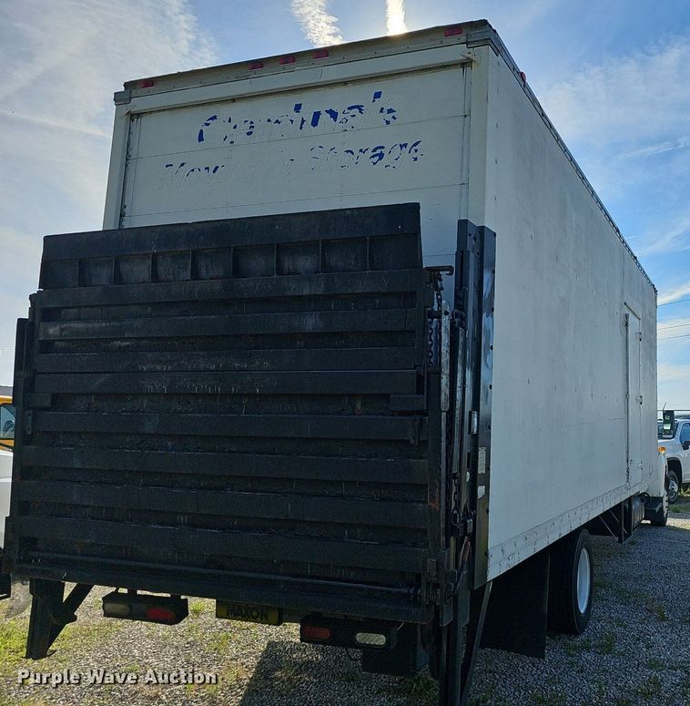 image for item EJ5636 2007 GMC C5500 box truck