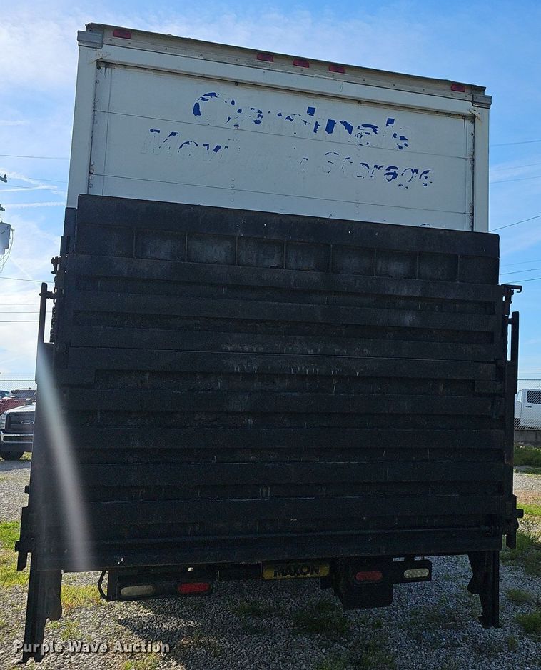 image for item EJ5636 2007 GMC C5500 box truck