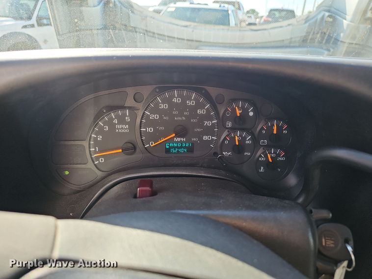 image for item EJ5636 2007 GMC C5500 box truck