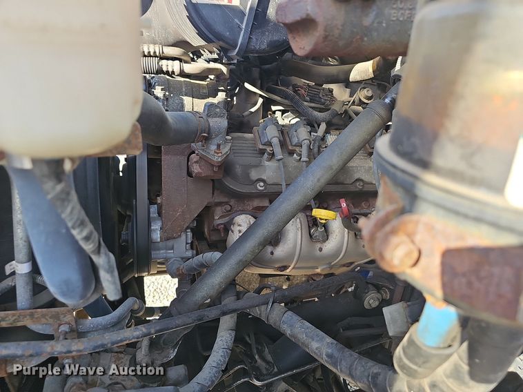 image for item EJ5636 2007 GMC C5500 box truck