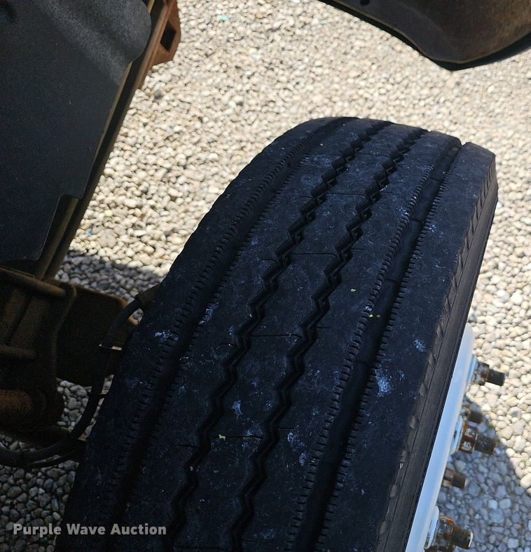 image for item EJ5636 2007 GMC C5500 box truck