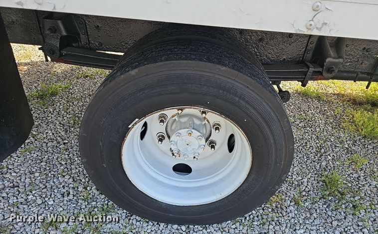 image for item EJ5636 2007 GMC C5500 box truck