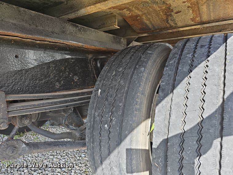 image for item EJ5636 2007 GMC C5500 box truck