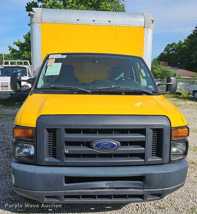 image for item EJ5637 2016 Ford E350 Super Duty box truck