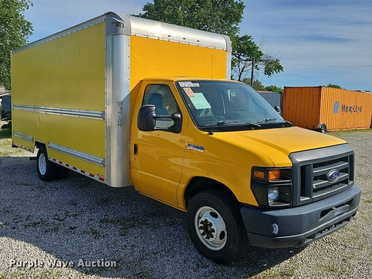 image for item EJ5637 2016 Ford E350 Super Duty box truck