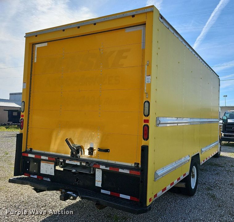 image for item EJ5637 2016 Ford E350 Super Duty box truck