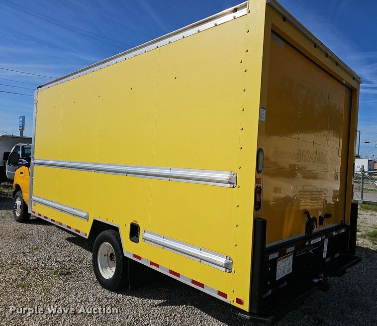 image for item EJ5637 2016 Ford E350 Super Duty box truck