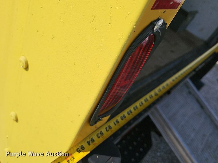 image for item EJ5637 2016 Ford E350 Super Duty box truck