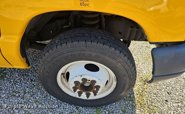 image for item EJ5637 2016 Ford E350 Super Duty box truck