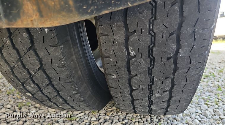 image for item EJ5637 2016 Ford E350 Super Duty box truck