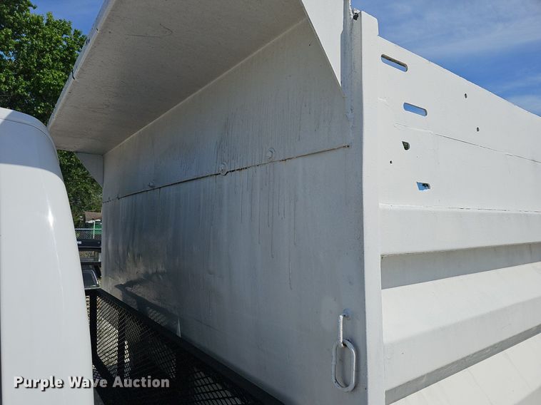 image for item EJ5638 2014 Ford  F550 Super Duty dump truck