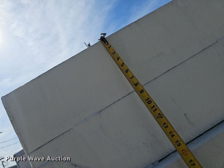 image for item EJ5638 2014 Ford  F550 Super Duty dump truck