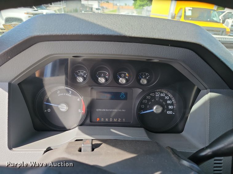 image for item EJ5638 2014 Ford  F550 Super Duty dump truck