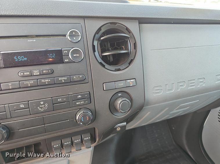 image for item EJ5638 2014 Ford  F550 Super Duty dump truck