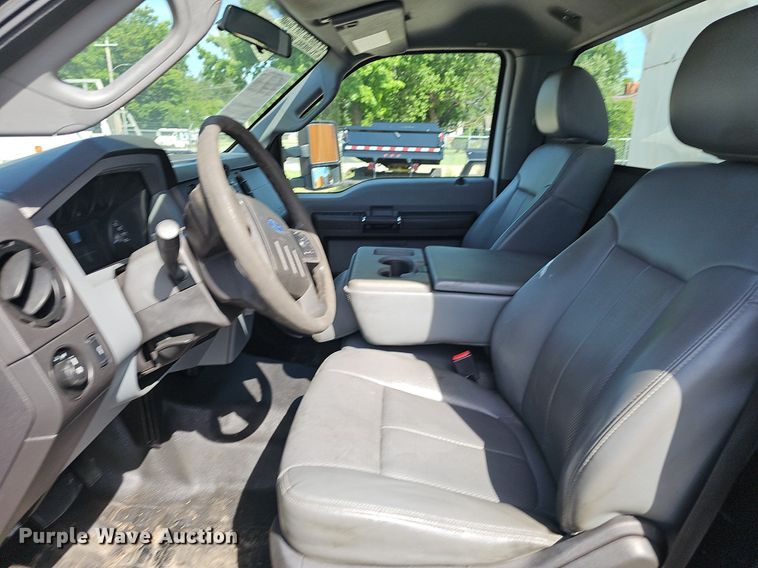 image for item EJ5638 2014 Ford  F550 Super Duty dump truck