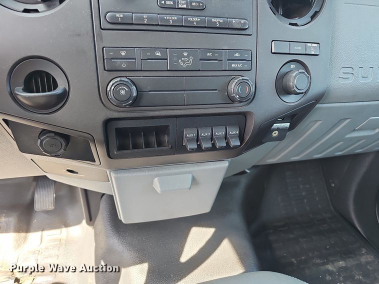 image for item EJ5638 2014 Ford  F550 Super Duty dump truck