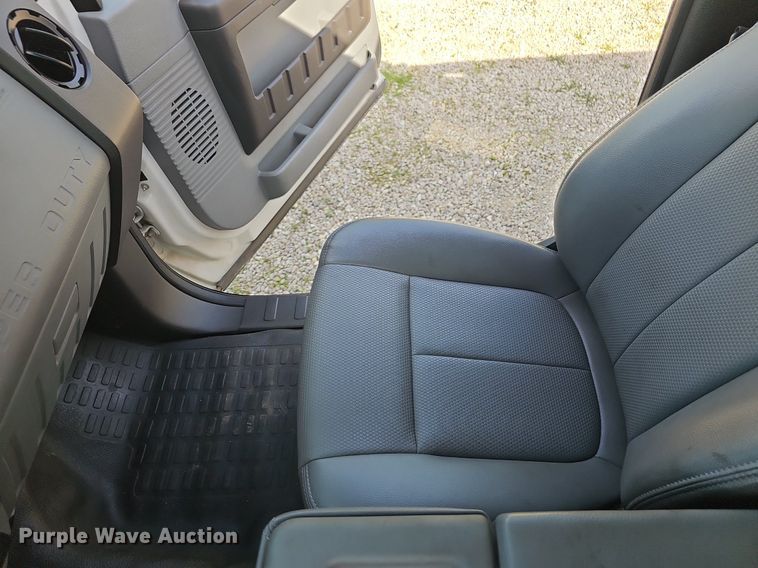 image for item EJ5638 2014 Ford  F550 Super Duty dump truck