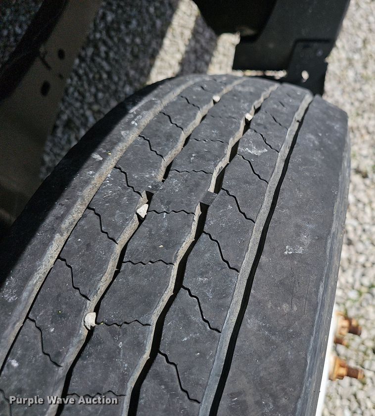 image for item EJ5638 2014 Ford  F550 Super Duty dump truck