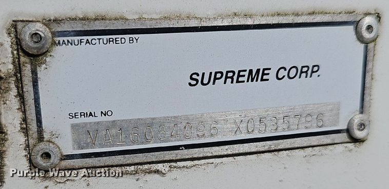 image for item EJ5639 2000 Chevrolet W3500 box truck