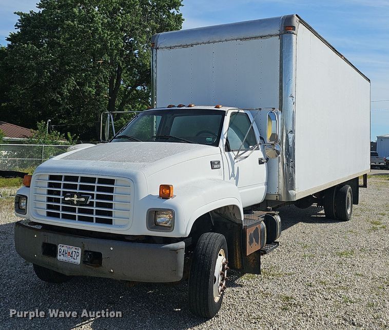 image for item EJ5640 2002 Chevrolet C6500 box truck