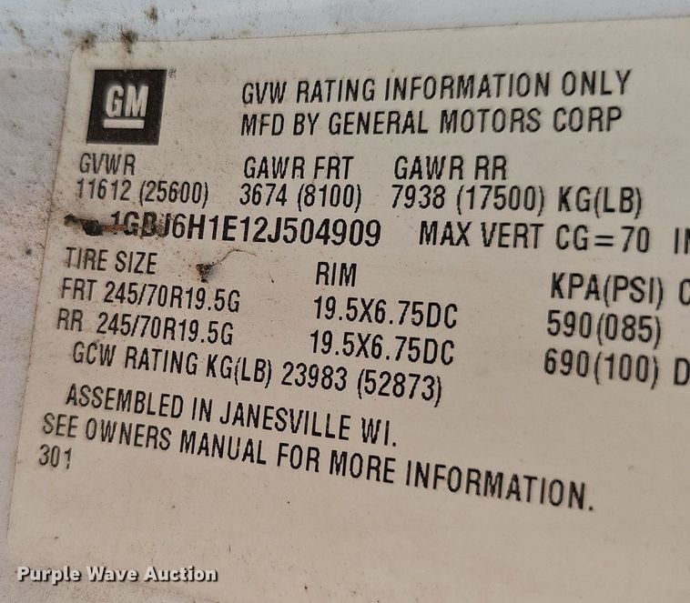 image for item EJ5640 2002 Chevrolet C6500 box truck