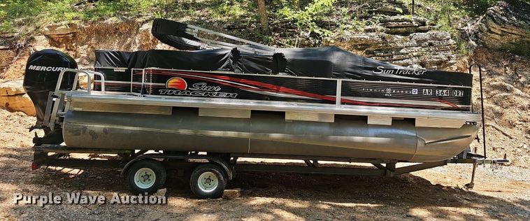 image for item EJ5662 2012 Sun Tracker pontoon boat