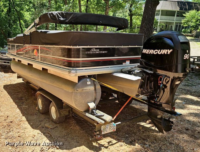 image for item EJ5662 2012 Sun Tracker pontoon boat