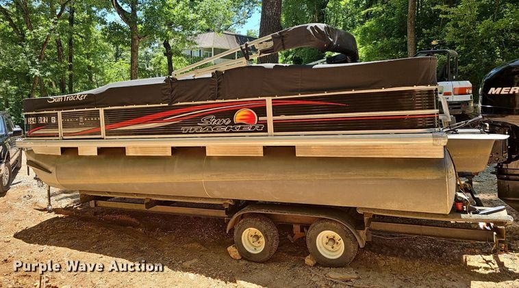 image for item EJ5662 2012 Sun Tracker pontoon boat
