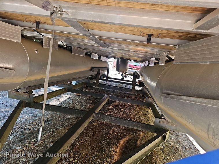 image for item EJ5662 2012 Sun Tracker pontoon boat