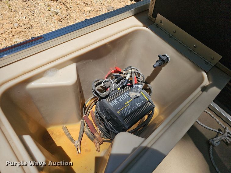 image for item EJ5662 2012 Sun Tracker pontoon boat