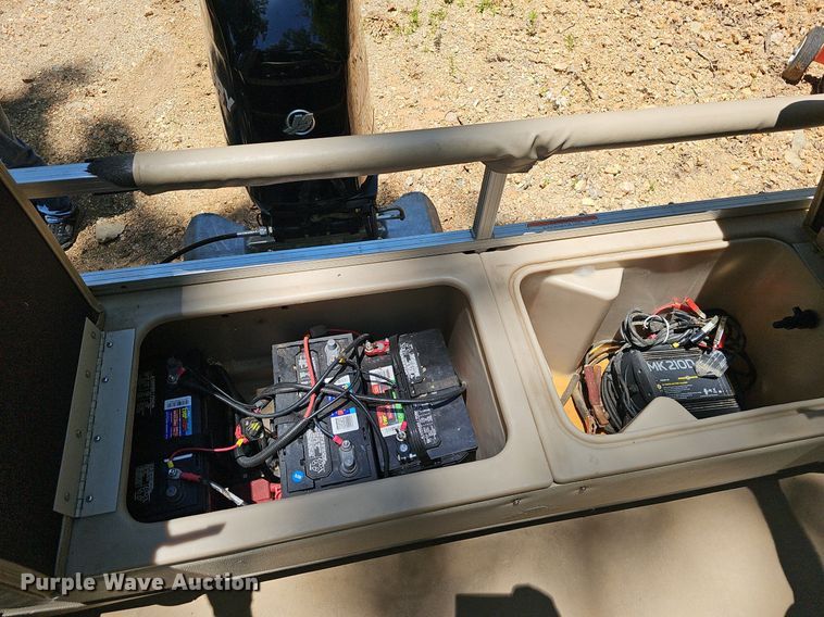 image for item EJ5662 2012 Sun Tracker pontoon boat