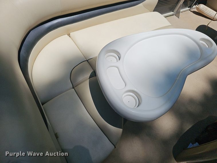 image for item EJ5662 2012 Sun Tracker pontoon boat