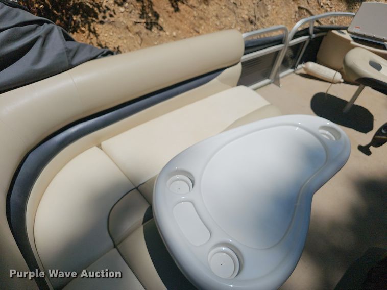 image for item EJ5662 2012 Sun Tracker pontoon boat