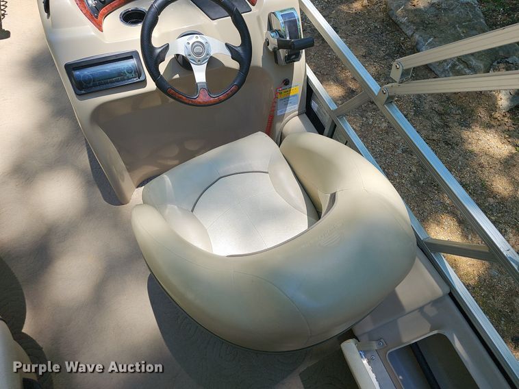 image for item EJ5662 2012 Sun Tracker pontoon boat