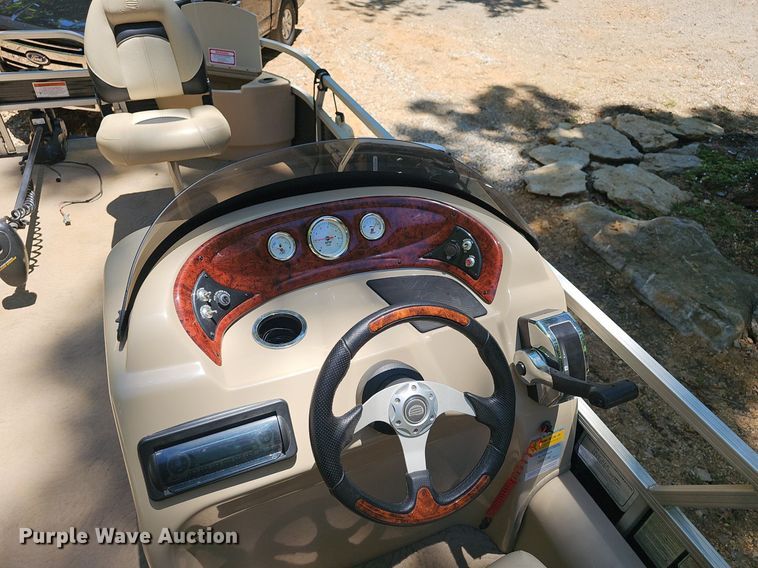 image for item EJ5662 2012 Sun Tracker pontoon boat