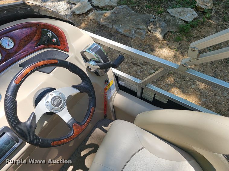 image for item EJ5662 2012 Sun Tracker pontoon boat
