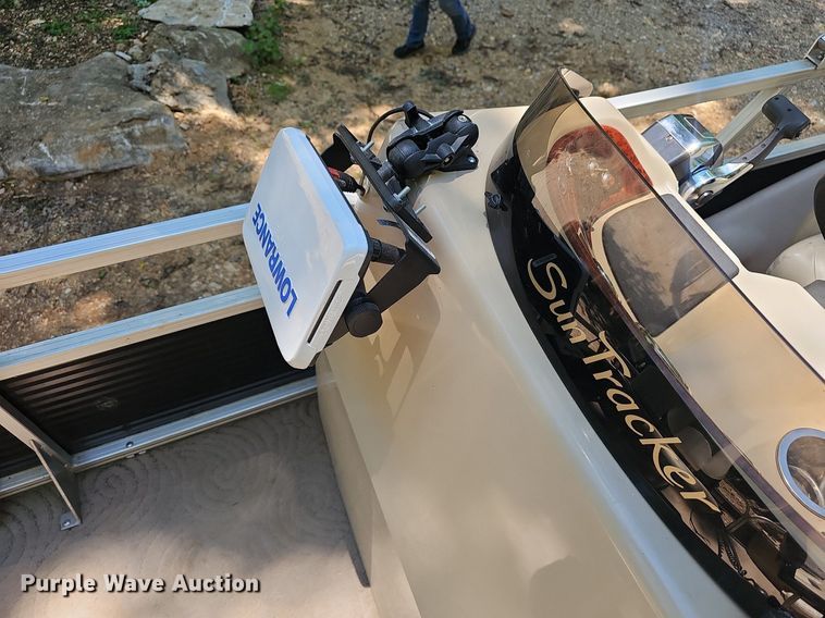 image for item EJ5662 2012 Sun Tracker pontoon boat