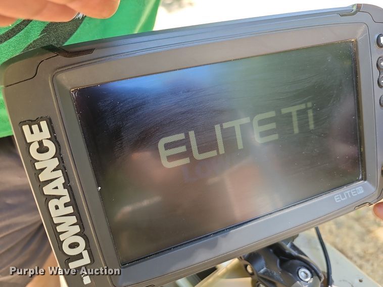 image for item EJ5662 2012 Sun Tracker pontoon boat